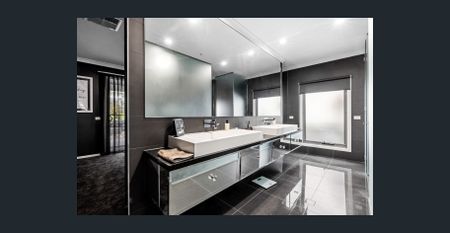 Executive Golf Course Living – Fully Furnished Luxury Home in Thurgoona - Photo 5