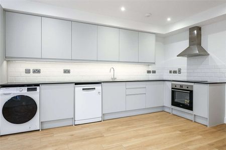 A newly refurbished second floor two bedroom flat with a separate study. - Photo 4