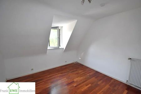 4-Zimmer-Dachgeschosswohnung mit Einbauküche - Foto 4