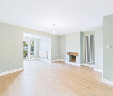 3 bedroom terraced house to rent - Photo 2