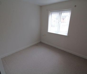 2 bedroom semi-detached house to rent - Photo 1