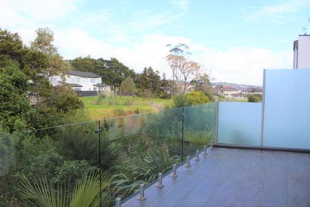 AWESOME LOCATION – EASY LIVING – 4 BRMS - Photo 4