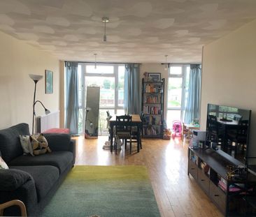 4 bedroom House To Let - Photo 5