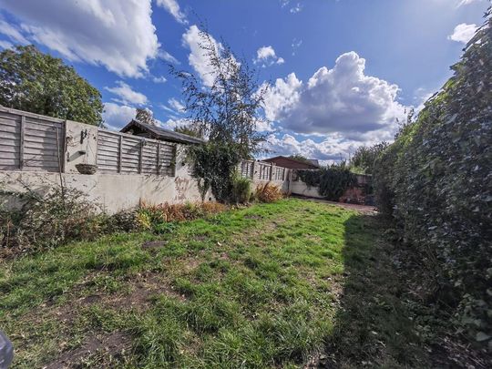 3 bedroom semi-detached house to rent - Photo 1
