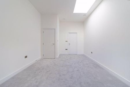 4 bedroom terraced house to rent - Photo 4