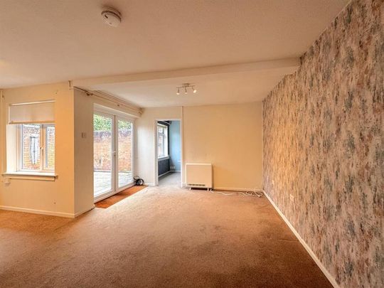 2 bedroom semi-detached bungalow to rent - Photo 1