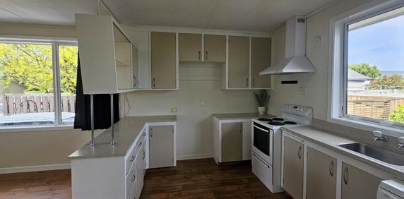 18 Dover Road - Photo 2