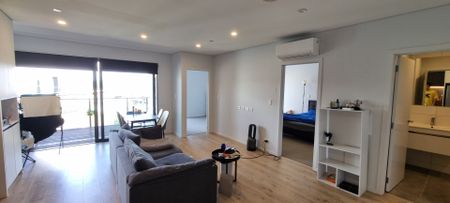 Unfurnished 2 bedroom Apartment Albany with one carpark - Photo 3