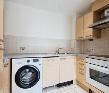 2 Bed Flat, Windmill Lane, E15 - Photo 6