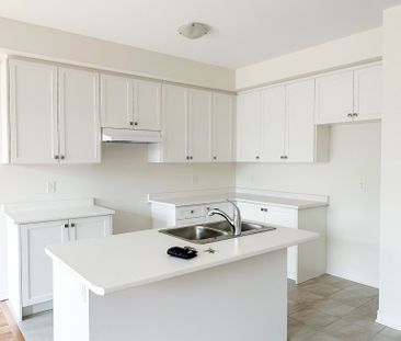 For Lease - 2876 Albatross Way, Pickering, Ontario - Photo 5