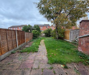 Birmingham New Road, Lanesfield, Wolverhampton - Photo 3