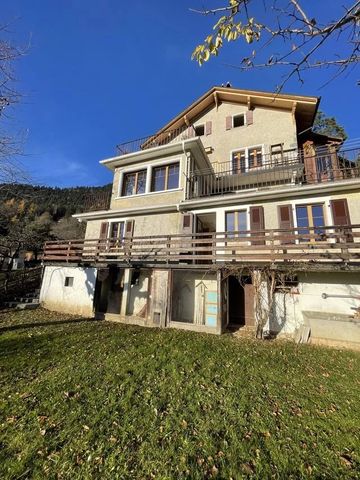 Grand appartement de 5.5 pièces en duplex avec terrasse et jardin - Photo 4