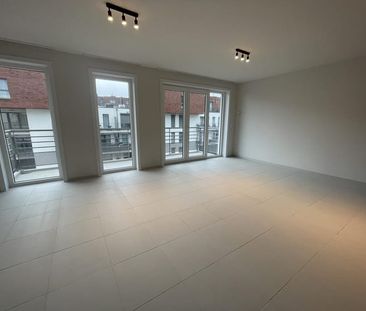 Appartement te huur - foto 2