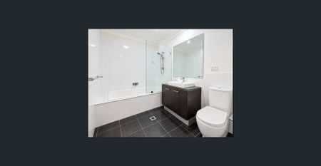 Spacious 4-Bedroom Family Home – Walk to Station, Schools, Shopping and parks. - Photo 5
