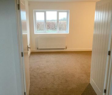 4 bedroom detached house to rent - Photo 5