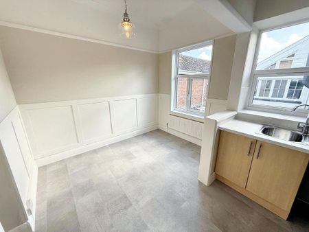 3 bedroom apartment to rent - Photo 3