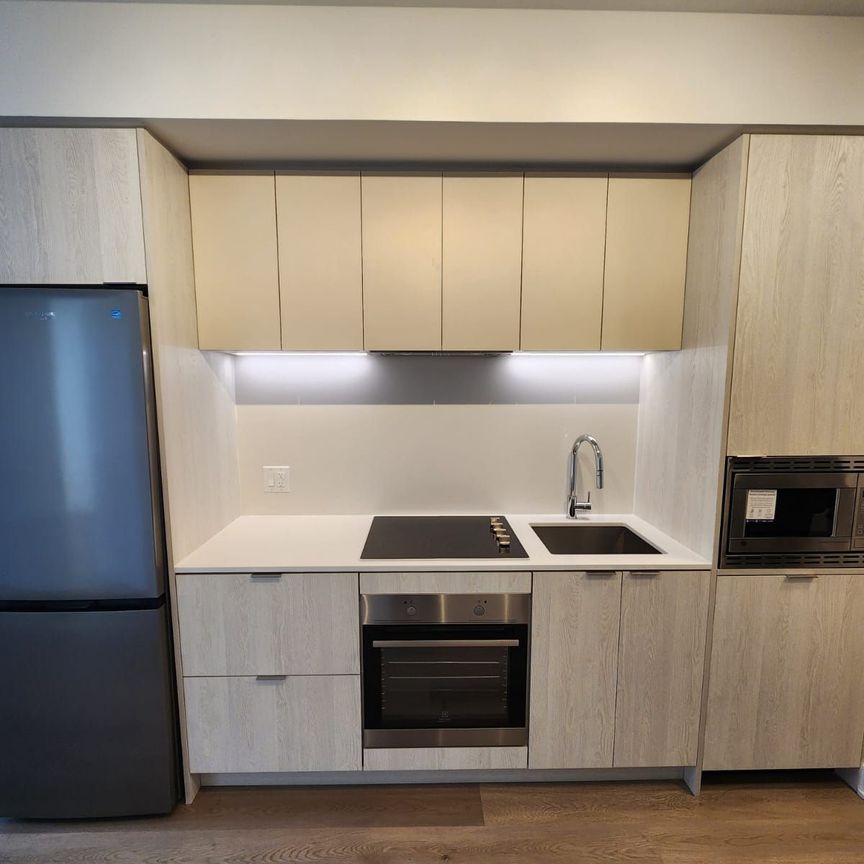 For Lease - 86 Dundas Street Unit# 407, Mississauga, Ontario - Photo 1