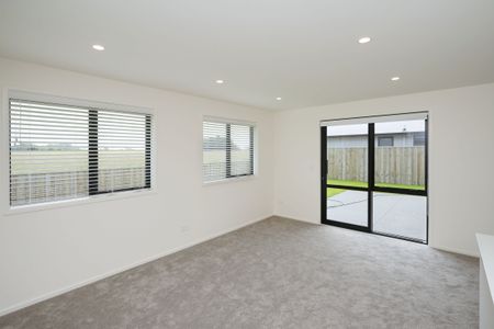 Brand New Home in Ravenswood, Waimakariri - Rural Outlook! - Photo 3