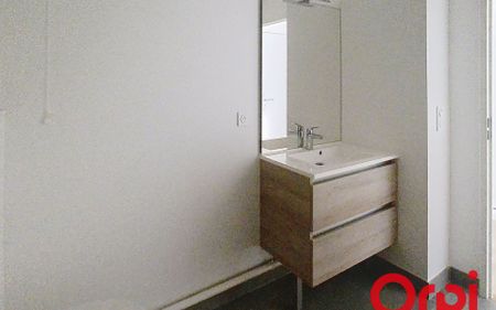 Appartement à louer 2 pièces • 47,26 m2 Châtenay-Malabry - Photo 2