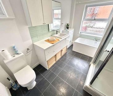 Russell Road, Felixstowe, IP11 - Photo 6