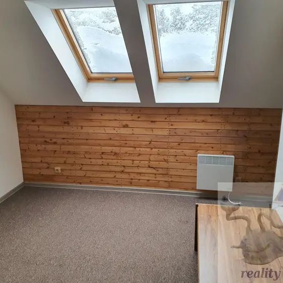 Pronájem podkrovního bytu 2+1 v České Lípě. Bulharská ul. - Photo 1