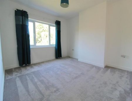 3 Bedroom Apartment To Let - Photo 2