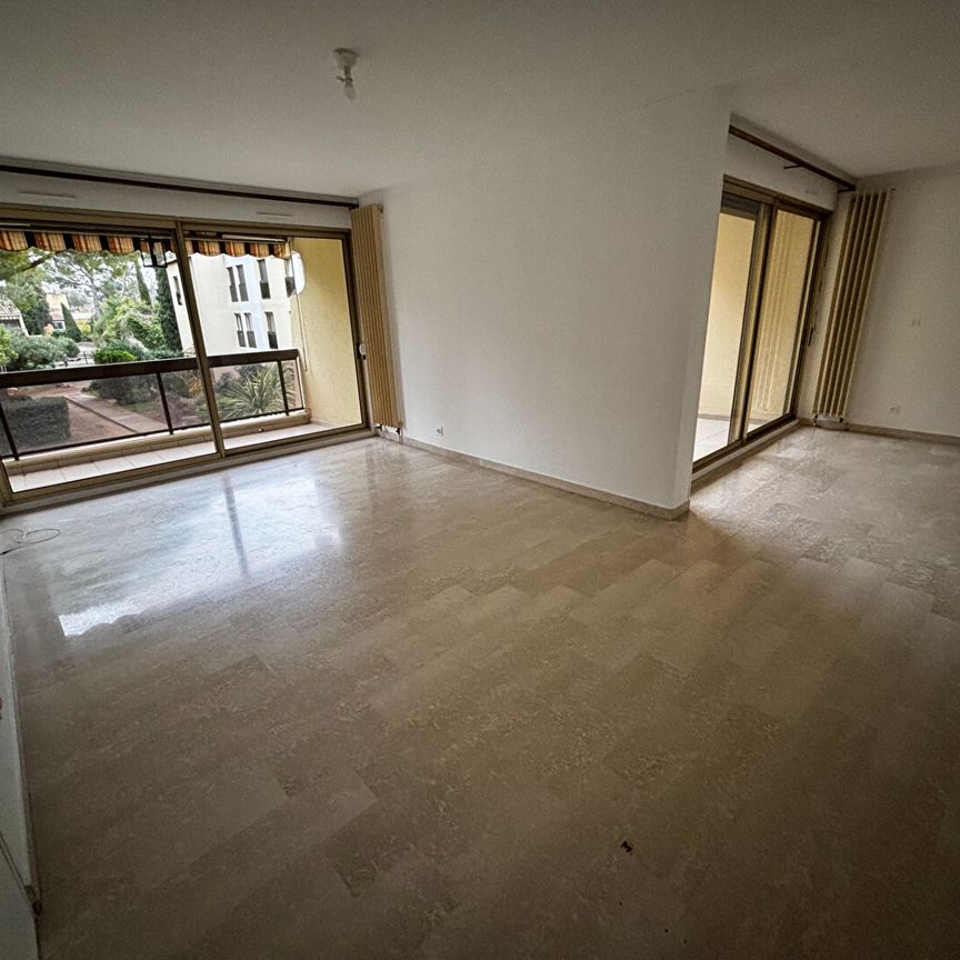 Location Appartement 3 pièces 82m² NIMES 30000 - Photo 1