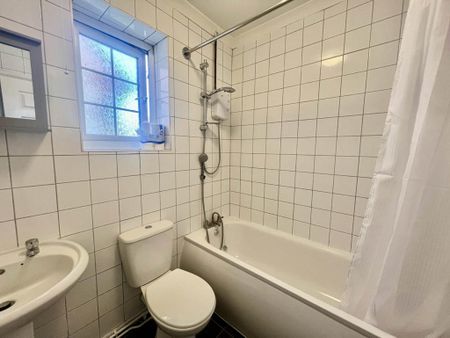 2 bedroom maisonette to rent - Photo 5