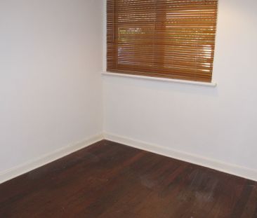 3 x 1 Family Home - Photo 2