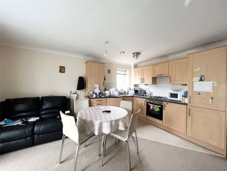 2 Bedroom Flat / Apartment - Winchester Road, Southampton - Photo 4