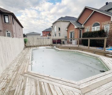 For Lease - 28 Bushberry Road, Brampton, Ontario - Photo 3