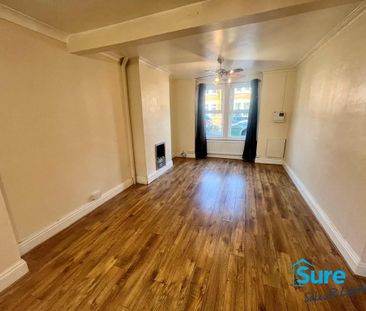 3 bedroom terraced house to rent - Photo 1