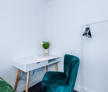 3 Bed Terraced House, Copperfield Drive, LS9 - Photo 3