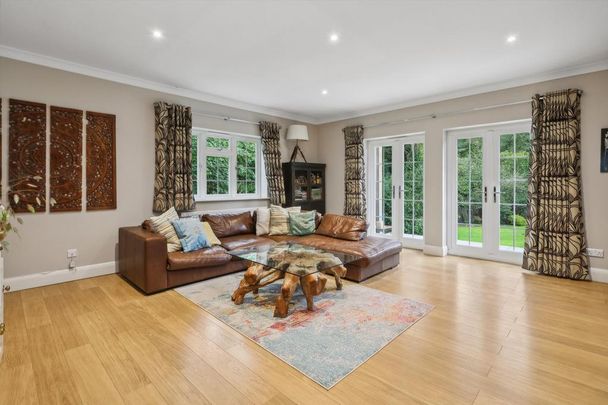 8 bedroom detached house to rent - Photo 1