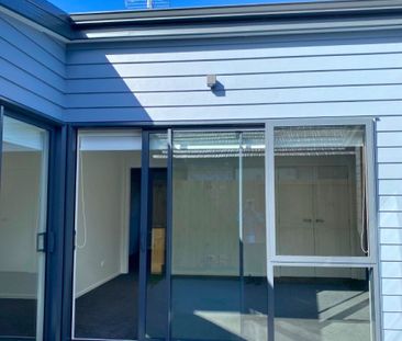 STUNNING HOME - Photo 2