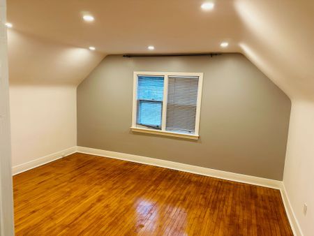 For Lease - 173 Warren Avenue Unit# Upper Level, Oshawa, Ontario - Photo 3