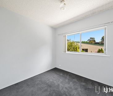 Spacious 2 Bedroom Unit - Photo 3