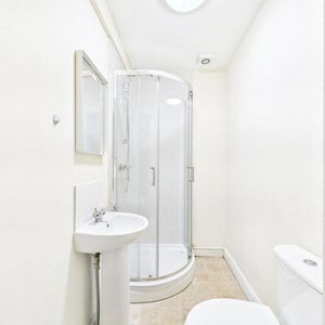 1 bedroom house to rent - Photo 2