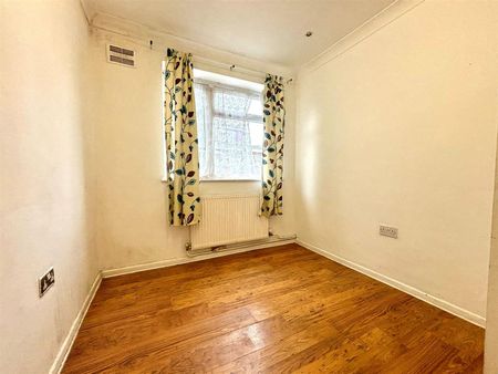 Masefield Lane, Hayes, UB4 - Photo 3