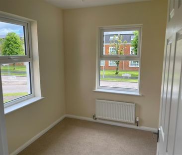 Watermeadow, Aylesbury - Photo 2