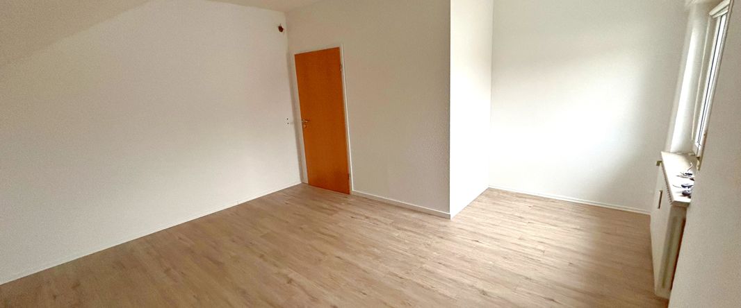 WG-Zimmer in renovierter Wohnung zu vermieten - Terminvereinbarung über WhatsApp +4915888645359 - Foto 1