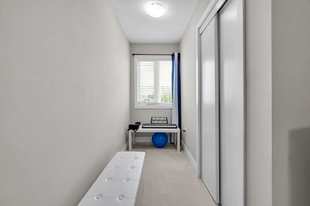 For Lease - 1960 Dalmagarry Road Unit# 212, London North, Ontario - Photo 1