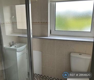 2 bedroom end of terrace house to rent - Photo 1