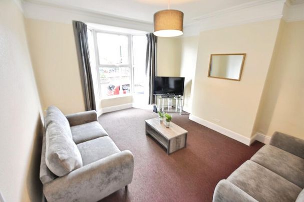 6 bedroom terraced house to rent - Photo 1