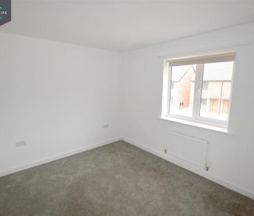 3 bedroom semi-detached house to rent - Photo 4