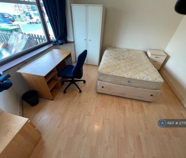 6 bedroom semi-detached house to rent - Photo 3