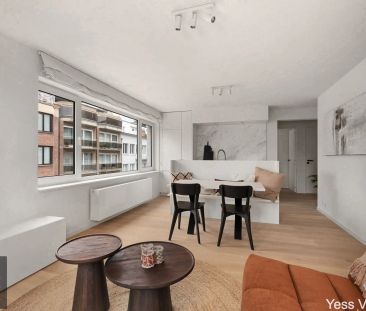 Prachtig gerenoveerd app met 2 slaapkamer centraal gelegen. - Photo 5