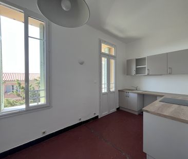 Location Appartement 2 pièces 57m² TOULON 83000 - Photo 3