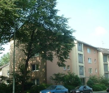 ** Modernisierte 2-Zi-Wohnung mit Balkon in Essen-Holsterhausen suc... - Photo 6