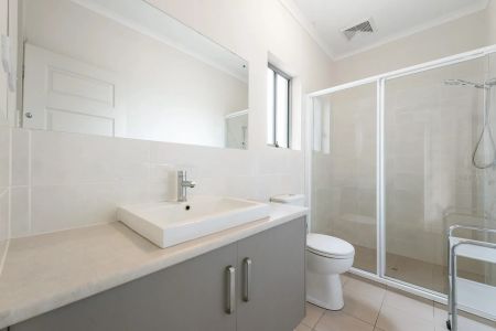 Charming Family Home in a Prime Location! - Photo 2